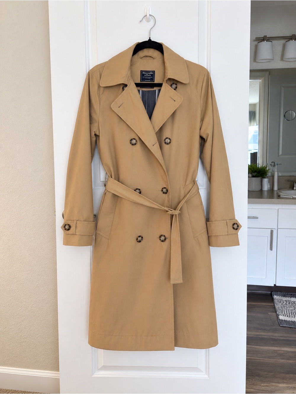 Abercrombie & Fitch Water & Wind Resistant Trench Coat